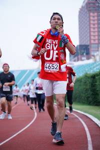 BIB: 4652, 8714, 
                            <button type="button" onclick="openModal(5935896)" class="btn btn-primary btn-sm float-right btn-popup" data-toggle="modal" data-target=".modal-high-quality">
                        <i class="fas fa-shopping-cart"></i> Add to Cart
                    </button>
                                            <button type="button" onclick="isThisMe(5935896, true)" class="btn btn-success btn-sm float-right btn-popup btn-isme hidden" data-toggle="tooltip" data-placement="bottom" title="นี่คือรูปของคุณใช่ไหม คลิกที่นี่เพื่อเอาเข้าอัลบั้ม">
                        <i class="fas fa-plus"></i> Add to album
                    </button>
                    <button type="button" onclick="isThisMe(5935896, false)" class="btn btn-warning btn-sm float-right btn-popup btn-isnotme hidden">
                        <i class="fas fa-ban"></i> Remove from album
                    </button>