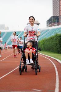 BIB: 9939
                            <button type="button" onclick="openModal(6026914)" class="btn btn-primary btn-sm float-right btn-popup" data-toggle="modal" data-target=".modal-high-quality">
                        <i class="fas fa-shopping-cart"></i> Add to Cart
                    </button>
                                            <button type="button" onclick="isThisMe(6026914, true)" class="btn btn-success btn-sm float-right btn-popup btn-isme hidden" data-toggle="tooltip" data-placement="bottom" title="นี่คือรูปของคุณใช่ไหม คลิกที่นี่เพื่อเอาเข้าอัลบั้ม">
                        <i class="fas fa-plus"></i> Add to album
                    </button>
                    <button type="button" onclick="isThisMe(6026914, false)" class="btn btn-warning btn-sm float-right btn-popup btn-isnotme hidden">
                        <i class="fas fa-ban"></i> Remove from album
                    </button>