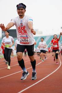 BIB: 2484, 605
                            <button type="button" onclick="openModal(5939175)" class="btn btn-primary btn-sm float-right btn-popup" data-toggle="modal" data-target=".modal-high-quality">
                        <i class="fas fa-shopping-cart"></i> Add to Cart
                    </button>
                                            <button type="button" onclick="isThisMe(5939175, true)" class="btn btn-success btn-sm float-right btn-popup btn-isme hidden" data-toggle="tooltip" data-placement="bottom" title="นี่คือรูปของคุณใช่ไหม คลิกที่นี่เพื่อเอาเข้าอัลบั้ม">
                        <i class="fas fa-plus"></i> Add to album
                    </button>
                    <button type="button" onclick="isThisMe(5939175, false)" class="btn btn-warning btn-sm float-right btn-popup btn-isnotme hidden">
                        <i class="fas fa-ban"></i> Remove from album
                    </button>