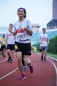 BIB: 7007, 907
                            <button type="button" onclick="openModal(5935522)" class="btn btn-primary btn-sm float-right btn-popup" data-toggle="modal" data-target=".modal-high-quality">
                        <i class="fas fa-shopping-cart"></i> Add to Cart
                    </button>
                                            <button type="button" onclick="isThisMe(5935522, true)" class="btn btn-success btn-sm float-right btn-popup btn-isme hidden" data-toggle="tooltip" data-placement="bottom" title="นี่คือรูปของคุณใช่ไหม คลิกที่นี่เพื่อเอาเข้าอัลบั้ม">
                        <i class="fas fa-plus"></i> Add to album
                    </button>
                    <button type="button" onclick="isThisMe(5935522, false)" class="btn btn-warning btn-sm float-right btn-popup btn-isnotme hidden">
                        <i class="fas fa-ban"></i> Remove from album
                    </button>