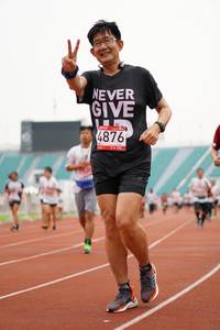 BIB: 4876
                            <button type="button" onclick="openModal(6020818)" class="btn btn-primary btn-sm float-right btn-popup" data-toggle="modal" data-target=".modal-high-quality">
                        <i class="fas fa-shopping-cart"></i> Add to Cart
                    </button>
                                            <button type="button" onclick="isThisMe(6020818, true)" class="btn btn-success btn-sm float-right btn-popup btn-isme hidden" data-toggle="tooltip" data-placement="bottom" title="นี่คือรูปของคุณใช่ไหม คลิกที่นี่เพื่อเอาเข้าอัลบั้ม">
                        <i class="fas fa-plus"></i> Add to album
                    </button>
                    <button type="button" onclick="isThisMe(6020818, false)" class="btn btn-warning btn-sm float-right btn-popup btn-isnotme hidden">
                        <i class="fas fa-ban"></i> Remove from album
                    </button>