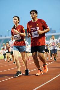 BIB: 6224, 7283
                            <button type="button" onclick="openModal(5934032)" class="btn btn-primary btn-sm float-right btn-popup" data-toggle="modal" data-target=".modal-high-quality">
                        <i class="fas fa-shopping-cart"></i> Add to Cart
                    </button>
                                            <button type="button" onclick="isThisMe(5934032, true)" class="btn btn-success btn-sm float-right btn-popup btn-isme hidden" data-toggle="tooltip" data-placement="bottom" title="นี่คือรูปของคุณใช่ไหม คลิกที่นี่เพื่อเอาเข้าอัลบั้ม">
                        <i class="fas fa-plus"></i> Add to album
                    </button>
                    <button type="button" onclick="isThisMe(5934032, false)" class="btn btn-warning btn-sm float-right btn-popup btn-isnotme hidden">
                        <i class="fas fa-ban"></i> Remove from album
                    </button>