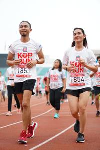 BIB: 1853, 201, 1854, 6186
                            <button type="button" onclick="openModal(5941029)" class="btn btn-primary btn-sm float-right btn-popup" data-toggle="modal" data-target=".modal-high-quality">
                        <i class="fas fa-shopping-cart"></i> Add to Cart
                    </button>
                                            <button type="button" onclick="isThisMe(5941029, true)" class="btn btn-success btn-sm float-right btn-popup btn-isme hidden" data-toggle="tooltip" data-placement="bottom" title="นี่คือรูปของคุณใช่ไหม คลิกที่นี่เพื่อเอาเข้าอัลบั้ม">
                        <i class="fas fa-plus"></i> Add to album
                    </button>
                    <button type="button" onclick="isThisMe(5941029, false)" class="btn btn-warning btn-sm float-right btn-popup btn-isnotme hidden">
                        <i class="fas fa-ban"></i> Remove from album
                    </button>