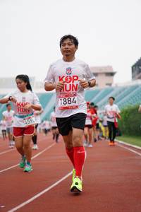 BIB: 1884, 459
                            <button type="button" onclick="openModal(5938446)" class="btn btn-primary btn-sm float-right btn-popup" data-toggle="modal" data-target=".modal-high-quality">
                        <i class="fas fa-shopping-cart"></i> Add to Cart
                    </button>
                                            <button type="button" onclick="isThisMe(5938446, true)" class="btn btn-success btn-sm float-right btn-popup btn-isme hidden" data-toggle="tooltip" data-placement="bottom" title="นี่คือรูปของคุณใช่ไหม คลิกที่นี่เพื่อเอาเข้าอัลบั้ม">
                        <i class="fas fa-plus"></i> Add to album
                    </button>
                    <button type="button" onclick="isThisMe(5938446, false)" class="btn btn-warning btn-sm float-right btn-popup btn-isnotme hidden">
                        <i class="fas fa-ban"></i> Remove from album
                    </button>