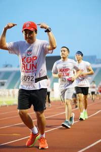 BIB: 2018, 8092, 8431
                            <button type="button" onclick="openModal(5934663)" class="btn btn-primary btn-sm float-right btn-popup" data-toggle="modal" data-target=".modal-high-quality">
                        <i class="fas fa-shopping-cart"></i> Add to Cart
                    </button>
                                            <button type="button" onclick="isThisMe(5934663, true)" class="btn btn-success btn-sm float-right btn-popup btn-isme hidden" data-toggle="tooltip" data-placement="bottom" title="นี่คือรูปของคุณใช่ไหม คลิกที่นี่เพื่อเอาเข้าอัลบั้ม">
                        <i class="fas fa-plus"></i> Add to album
                    </button>
                    <button type="button" onclick="isThisMe(5934663, false)" class="btn btn-warning btn-sm float-right btn-popup btn-isnotme hidden">
                        <i class="fas fa-ban"></i> Remove from album
                    </button>