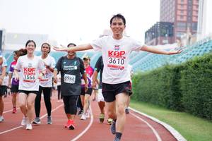 BIB: 3610, 1566, 8968
                            <button type="button" onclick="openModal(5940993)" class="btn btn-primary btn-sm float-right btn-popup" data-toggle="modal" data-target=".modal-high-quality">
                        <i class="fas fa-shopping-cart"></i> Add to Cart
                    </button>
                                            <button type="button" onclick="isThisMe(5940993, true)" class="btn btn-success btn-sm float-right btn-popup btn-isme hidden" data-toggle="tooltip" data-placement="bottom" title="นี่คือรูปของคุณใช่ไหม คลิกที่นี่เพื่อเอาเข้าอัลบั้ม">
                        <i class="fas fa-plus"></i> Add to album
                    </button>
                    <button type="button" onclick="isThisMe(5940993, false)" class="btn btn-warning btn-sm float-right btn-popup btn-isnotme hidden">
                        <i class="fas fa-ban"></i> Remove from album
                    </button>