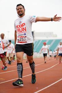 BIB: 2019, 4257
                            <button type="button" onclick="openModal(6026879)" class="btn btn-primary btn-sm float-right btn-popup" data-toggle="modal" data-target=".modal-high-quality">
                        <i class="fas fa-shopping-cart"></i> Add to Cart
                    </button>
                                            <button type="button" onclick="isThisMe(6026879, true)" class="btn btn-success btn-sm float-right btn-popup btn-isme hidden" data-toggle="tooltip" data-placement="bottom" title="นี่คือรูปของคุณใช่ไหม คลิกที่นี่เพื่อเอาเข้าอัลบั้ม">
                        <i class="fas fa-plus"></i> Add to album
                    </button>
                    <button type="button" onclick="isThisMe(6026879, false)" class="btn btn-warning btn-sm float-right btn-popup btn-isnotme hidden">
                        <i class="fas fa-ban"></i> Remove from album
                    </button>