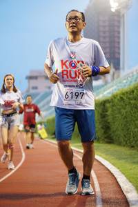 BIB: 6197
                            <button type="button" onclick="openModal(5934633)" class="btn btn-primary btn-sm float-right btn-popup" data-toggle="modal" data-target=".modal-high-quality">
                        <i class="fas fa-shopping-cart"></i> Add to Cart
                    </button>
                                            <button type="button" onclick="isThisMe(5934633, true)" class="btn btn-success btn-sm float-right btn-popup btn-isme hidden" data-toggle="tooltip" data-placement="bottom" title="นี่คือรูปของคุณใช่ไหม คลิกที่นี่เพื่อเอาเข้าอัลบั้ม">
                        <i class="fas fa-plus"></i> Add to album
                    </button>
                    <button type="button" onclick="isThisMe(5934633, false)" class="btn btn-warning btn-sm float-right btn-popup btn-isnotme hidden">
                        <i class="fas fa-ban"></i> Remove from album
                    </button>