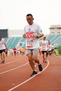 BIB: 2019, 190
                            <button type="button" onclick="openModal(6021974)" class="btn btn-primary btn-sm float-right btn-popup" data-toggle="modal" data-target=".modal-high-quality">
                        <i class="fas fa-shopping-cart"></i> Add to Cart
                    </button>
                                            <button type="button" onclick="isThisMe(6021974, true)" class="btn btn-success btn-sm float-right btn-popup btn-isme hidden" data-toggle="tooltip" data-placement="bottom" title="นี่คือรูปของคุณใช่ไหม คลิกที่นี่เพื่อเอาเข้าอัลบั้ม">
                        <i class="fas fa-plus"></i> Add to album
                    </button>
                    <button type="button" onclick="isThisMe(6021974, false)" class="btn btn-warning btn-sm float-right btn-popup btn-isnotme hidden">
                        <i class="fas fa-ban"></i> Remove from album
                    </button>