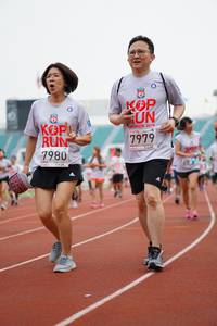 BIB: 7980, 2010, 7979
                            <button type="button" onclick="openModal(5938812)" class="btn btn-primary btn-sm float-right btn-popup" data-toggle="modal" data-target=".modal-high-quality">
                        <i class="fas fa-shopping-cart"></i> Add to Cart
                    </button>
                                            <button type="button" onclick="isThisMe(5938812, true)" class="btn btn-success btn-sm float-right btn-popup btn-isme hidden" data-toggle="tooltip" data-placement="bottom" title="นี่คือรูปของคุณใช่ไหม คลิกที่นี่เพื่อเอาเข้าอัลบั้ม">
                        <i class="fas fa-plus"></i> Add to album
                    </button>
                    <button type="button" onclick="isThisMe(5938812, false)" class="btn btn-warning btn-sm float-right btn-popup btn-isnotme hidden">
                        <i class="fas fa-ban"></i> Remove from album
                    </button>