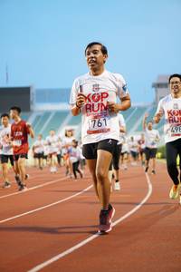 BIB: 498, 761
                            <button type="button" onclick="openModal(5934745)" class="btn btn-primary btn-sm float-right btn-popup" data-toggle="modal" data-target=".modal-high-quality">
                        <i class="fas fa-shopping-cart"></i> Add to Cart
                    </button>
                                            <button type="button" onclick="isThisMe(5934745, true)" class="btn btn-success btn-sm float-right btn-popup btn-isme hidden" data-toggle="tooltip" data-placement="bottom" title="นี่คือรูปของคุณใช่ไหม คลิกที่นี่เพื่อเอาเข้าอัลบั้ม">
                        <i class="fas fa-plus"></i> Add to album
                    </button>
                    <button type="button" onclick="isThisMe(5934745, false)" class="btn btn-warning btn-sm float-right btn-popup btn-isnotme hidden">
                        <i class="fas fa-ban"></i> Remove from album
                    </button>