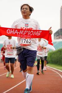 BIB: 1762, 1419
                            <button type="button" onclick="openModal(6025987)" class="btn btn-primary btn-sm float-right btn-popup" data-toggle="modal" data-target=".modal-high-quality">
                        <i class="fas fa-shopping-cart"></i> Add to Cart
                    </button>
                                            <button type="button" onclick="isThisMe(6025987, true)" class="btn btn-success btn-sm float-right btn-popup btn-isme hidden" data-toggle="tooltip" data-placement="bottom" title="นี่คือรูปของคุณใช่ไหม คลิกที่นี่เพื่อเอาเข้าอัลบั้ม">
                        <i class="fas fa-plus"></i> Add to album
                    </button>
                    <button type="button" onclick="isThisMe(6025987, false)" class="btn btn-warning btn-sm float-right btn-popup btn-isnotme hidden">
                        <i class="fas fa-ban"></i> Remove from album
                    </button>