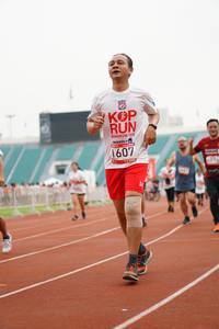 BIB: 1607
                            <button type="button" onclick="openModal(6024142)" class="btn btn-primary btn-sm float-right btn-popup" data-toggle="modal" data-target=".modal-high-quality">
                        <i class="fas fa-shopping-cart"></i> Add to Cart
                    </button>
                                            <button type="button" onclick="isThisMe(6024142, true)" class="btn btn-success btn-sm float-right btn-popup btn-isme hidden" data-toggle="tooltip" data-placement="bottom" title="นี่คือรูปของคุณใช่ไหม คลิกที่นี่เพื่อเอาเข้าอัลบั้ม">
                        <i class="fas fa-plus"></i> Add to album
                    </button>
                    <button type="button" onclick="isThisMe(6024142, false)" class="btn btn-warning btn-sm float-right btn-popup btn-isnotme hidden">
                        <i class="fas fa-ban"></i> Remove from album
                    </button>