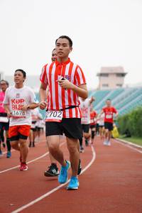 BIB: 1678, 2702
                            <button type="button" onclick="openModal(5939136)" class="btn btn-primary btn-sm float-right btn-popup" data-toggle="modal" data-target=".modal-high-quality">
                        <i class="fas fa-shopping-cart"></i> Add to Cart
                    </button>
                                            <button type="button" onclick="isThisMe(5939136, true)" class="btn btn-success btn-sm float-right btn-popup btn-isme hidden" data-toggle="tooltip" data-placement="bottom" title="นี่คือรูปของคุณใช่ไหม คลิกที่นี่เพื่อเอาเข้าอัลบั้ม">
                        <i class="fas fa-plus"></i> Add to album
                    </button>
                    <button type="button" onclick="isThisMe(5939136, false)" class="btn btn-warning btn-sm float-right btn-popup btn-isnotme hidden">
                        <i class="fas fa-ban"></i> Remove from album
                    </button>