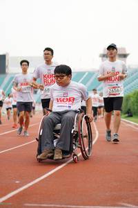 BIB: 0472, 2656
                            <button type="button" onclick="openModal(6022289)" class="btn btn-primary btn-sm float-right btn-popup" data-toggle="modal" data-target=".modal-high-quality">
                        <i class="fas fa-shopping-cart"></i> Add to Cart
                    </button>
                                            <button type="button" onclick="isThisMe(6022289, true)" class="btn btn-success btn-sm float-right btn-popup btn-isme hidden" data-toggle="tooltip" data-placement="bottom" title="นี่คือรูปของคุณใช่ไหม คลิกที่นี่เพื่อเอาเข้าอัลบั้ม">
                        <i class="fas fa-plus"></i> Add to album
                    </button>
                    <button type="button" onclick="isThisMe(6022289, false)" class="btn btn-warning btn-sm float-right btn-popup btn-isnotme hidden">
                        <i class="fas fa-ban"></i> Remove from album
                    </button>