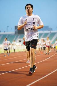 BIB: 6738
                            <button type="button" onclick="openModal(5934271)" class="btn btn-primary btn-sm float-right btn-popup" data-toggle="modal" data-target=".modal-high-quality">
                        <i class="fas fa-shopping-cart"></i> Add to Cart
                    </button>
                                            <button type="button" onclick="isThisMe(5934271, true)" class="btn btn-success btn-sm float-right btn-popup btn-isme hidden" data-toggle="tooltip" data-placement="bottom" title="นี่คือรูปของคุณใช่ไหม คลิกที่นี่เพื่อเอาเข้าอัลบั้ม">
                        <i class="fas fa-plus"></i> Add to album
                    </button>
                    <button type="button" onclick="isThisMe(5934271, false)" class="btn btn-warning btn-sm float-right btn-popup btn-isnotme hidden">
                        <i class="fas fa-ban"></i> Remove from album
                    </button>