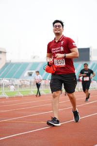 BIB: 1850
                            <button type="button" onclick="openModal(5941047)" class="btn btn-primary btn-sm float-right btn-popup" data-toggle="modal" data-target=".modal-high-quality">
                        <i class="fas fa-shopping-cart"></i> Add to Cart
                    </button>
                                            <button type="button" onclick="isThisMe(5941047, true)" class="btn btn-success btn-sm float-right btn-popup btn-isme hidden" data-toggle="tooltip" data-placement="bottom" title="นี่คือรูปของคุณใช่ไหม คลิกที่นี่เพื่อเอาเข้าอัลบั้ม">
                        <i class="fas fa-plus"></i> Add to album
                    </button>
                    <button type="button" onclick="isThisMe(5941047, false)" class="btn btn-warning btn-sm float-right btn-popup btn-isnotme hidden">
                        <i class="fas fa-ban"></i> Remove from album
                    </button>