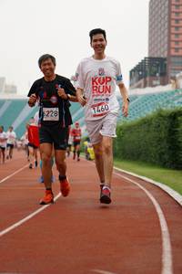 BIB: 201, 6228, 1460
                            <button type="button" onclick="openModal(6022653)" class="btn btn-primary btn-sm float-right btn-popup" data-toggle="modal" data-target=".modal-high-quality">
                        <i class="fas fa-shopping-cart"></i> Add to Cart
                    </button>
                                            <button type="button" onclick="isThisMe(6022653, true)" class="btn btn-success btn-sm float-right btn-popup btn-isme hidden" data-toggle="tooltip" data-placement="bottom" title="นี่คือรูปของคุณใช่ไหม คลิกที่นี่เพื่อเอาเข้าอัลบั้ม">
                        <i class="fas fa-plus"></i> Add to album
                    </button>
                    <button type="button" onclick="isThisMe(6022653, false)" class="btn btn-warning btn-sm float-right btn-popup btn-isnotme hidden">
                        <i class="fas fa-ban"></i> Remove from album
                    </button>