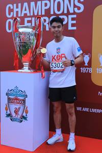 BIB: 5302, 1978, 1892
                            <button type="button" onclick="openModal(5886773)" class="btn btn-primary btn-sm float-right btn-popup" data-toggle="modal" data-target=".modal-high-quality">
                        <i class="fas fa-shopping-cart"></i> Add to Cart
                    </button>
                                            <button type="button" onclick="isThisMe(5886773, true)" class="btn btn-success btn-sm float-right btn-popup btn-isme hidden" data-toggle="tooltip" data-placement="bottom" title="นี่คือรูปของคุณใช่ไหม คลิกที่นี่เพื่อเอาเข้าอัลบั้ม">
                        <i class="fas fa-plus"></i> Add to album
                    </button>
                    <button type="button" onclick="isThisMe(5886773, false)" class="btn btn-warning btn-sm float-right btn-popup btn-isnotme hidden">
                        <i class="fas fa-ban"></i> Remove from album
                    </button>