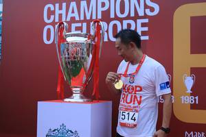 BIB: 1981, 2019, 1514
                            <button type="button" onclick="openModal(5887875)" class="btn btn-primary btn-sm float-right btn-popup" data-toggle="modal" data-target=".modal-high-quality">
                        <i class="fas fa-shopping-cart"></i> Add to Cart
                    </button>
                                            <button type="button" onclick="isThisMe(5887875, true)" class="btn btn-success btn-sm float-right btn-popup btn-isme hidden" data-toggle="tooltip" data-placement="bottom" title="นี่คือรูปของคุณใช่ไหม คลิกที่นี่เพื่อเอาเข้าอัลบั้ม">
                        <i class="fas fa-plus"></i> Add to album
                    </button>
                    <button type="button" onclick="isThisMe(5887875, false)" class="btn btn-warning btn-sm float-right btn-popup btn-isnotme hidden">
                        <i class="fas fa-ban"></i> Remove from album
                    </button>