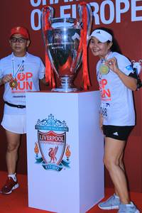 BIB: 019, 1892
                            <button type="button" onclick="openModal(5885485)" class="btn btn-primary btn-sm float-right btn-popup" data-toggle="modal" data-target=".modal-high-quality">
                        <i class="fas fa-shopping-cart"></i> Add to Cart
                    </button>
                                            <button type="button" onclick="isThisMe(5885485, true)" class="btn btn-success btn-sm float-right btn-popup btn-isme hidden" data-toggle="tooltip" data-placement="bottom" title="นี่คือรูปของคุณใช่ไหม คลิกที่นี่เพื่อเอาเข้าอัลบั้ม">
                        <i class="fas fa-plus"></i> Add to album
                    </button>
                    <button type="button" onclick="isThisMe(5885485, false)" class="btn btn-warning btn-sm float-right btn-popup btn-isnotme hidden">
                        <i class="fas fa-ban"></i> Remove from album
                    </button>