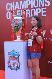 BIB: 977, 1971, 1892
                            <button type="button" onclick="openModal(5886708)" class="btn btn-primary btn-sm float-right btn-popup" data-toggle="modal" data-target=".modal-high-quality">
                        <i class="fas fa-shopping-cart"></i> Add to Cart
                    </button>
                                            <button type="button" onclick="isThisMe(5886708, true)" class="btn btn-success btn-sm float-right btn-popup btn-isme hidden" data-toggle="tooltip" data-placement="bottom" title="นี่คือรูปของคุณใช่ไหม คลิกที่นี่เพื่อเอาเข้าอัลบั้ม">
                        <i class="fas fa-plus"></i> Add to album
                    </button>
                    <button type="button" onclick="isThisMe(5886708, false)" class="btn btn-warning btn-sm float-right btn-popup btn-isnotme hidden">
                        <i class="fas fa-ban"></i> Remove from album
                    </button>