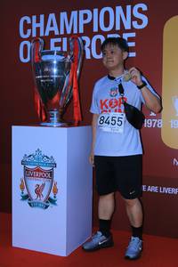 BIB: 8455, 1978, 1892
                            <button type="button" onclick="openModal(5885079)" class="btn btn-primary btn-sm float-right btn-popup" data-toggle="modal" data-target=".modal-high-quality">
                        <i class="fas fa-shopping-cart"></i> Add to Cart
                    </button>
                                            <button type="button" onclick="isThisMe(5885079, true)" class="btn btn-success btn-sm float-right btn-popup btn-isme hidden" data-toggle="tooltip" data-placement="bottom" title="นี่คือรูปของคุณใช่ไหม คลิกที่นี่เพื่อเอาเข้าอัลบั้ม">
                        <i class="fas fa-plus"></i> Add to album
                    </button>
                    <button type="button" onclick="isThisMe(5885079, false)" class="btn btn-warning btn-sm float-right btn-popup btn-isnotme hidden">
                        <i class="fas fa-ban"></i> Remove from album
                    </button>