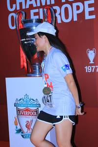 BIB: 1977, 147
                            <button type="button" onclick="openModal(5881304)" class="btn btn-primary btn-sm float-right btn-popup" data-toggle="modal" data-target=".modal-high-quality">
                        <i class="fas fa-shopping-cart"></i> Add to Cart
                    </button>
                                            <button type="button" onclick="isThisMe(5881304, true)" class="btn btn-success btn-sm float-right btn-popup btn-isme hidden" data-toggle="tooltip" data-placement="bottom" title="นี่คือรูปของคุณใช่ไหม คลิกที่นี่เพื่อเอาเข้าอัลบั้ม">
                        <i class="fas fa-plus"></i> Add to album
                    </button>
                    <button type="button" onclick="isThisMe(5881304, false)" class="btn btn-warning btn-sm float-right btn-popup btn-isnotme hidden">
                        <i class="fas fa-ban"></i> Remove from album
                    </button>