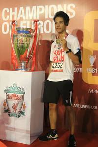 BIB: 4252, 978, 1981, 1892
                            <button type="button" onclick="openModal(5878995)" class="btn btn-primary btn-sm float-right btn-popup" data-toggle="modal" data-target=".modal-high-quality">
                        <i class="fas fa-shopping-cart"></i> Add to Cart
                    </button>
                                            <button type="button" onclick="isThisMe(5878995, true)" class="btn btn-success btn-sm float-right btn-popup btn-isme hidden" data-toggle="tooltip" data-placement="bottom" title="นี่คือรูปของคุณใช่ไหม คลิกที่นี่เพื่อเอาเข้าอัลบั้ม">
                        <i class="fas fa-plus"></i> Add to album
                    </button>
                    <button type="button" onclick="isThisMe(5878995, false)" class="btn btn-warning btn-sm float-right btn-popup btn-isnotme hidden">
                        <i class="fas fa-ban"></i> Remove from album
                    </button>