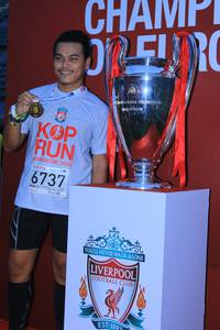 BIB: 2019, 6737, 189
                            <button type="button" onclick="openModal(5885191)" class="btn btn-primary btn-sm float-right btn-popup" data-toggle="modal" data-target=".modal-high-quality">
                        <i class="fas fa-shopping-cart"></i> Add to Cart
                    </button>
                                            <button type="button" onclick="isThisMe(5885191, true)" class="btn btn-success btn-sm float-right btn-popup btn-isme hidden" data-toggle="tooltip" data-placement="bottom" title="นี่คือรูปของคุณใช่ไหม คลิกที่นี่เพื่อเอาเข้าอัลบั้ม">
                        <i class="fas fa-plus"></i> Add to album
                    </button>
                    <button type="button" onclick="isThisMe(5885191, false)" class="btn btn-warning btn-sm float-right btn-popup btn-isnotme hidden">
                        <i class="fas fa-ban"></i> Remove from album
                    </button>