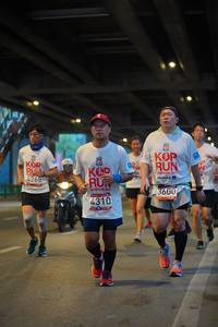 BIB: 4268, 3600, 4310
                            <button type="button" onclick="openModal(5896010)" class="btn btn-primary btn-sm float-right btn-popup" data-toggle="modal" data-target=".modal-high-quality">
                        <i class="fas fa-shopping-cart"></i> Add to Cart
                    </button>
                                            <button type="button" onclick="isThisMe(5896010, true)" class="btn btn-success btn-sm float-right btn-popup btn-isme hidden" data-toggle="tooltip" data-placement="bottom" title="นี่คือรูปของคุณใช่ไหม คลิกที่นี่เพื่อเอาเข้าอัลบั้ม">
                        <i class="fas fa-plus"></i> Add to album
                    </button>
                    <button type="button" onclick="isThisMe(5896010, false)" class="btn btn-warning btn-sm float-right btn-popup btn-isnotme hidden">
                        <i class="fas fa-ban"></i> Remove from album
                    </button>