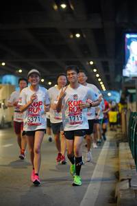 BIB: 505, 5371
                            <button type="button" onclick="openModal(5898353)" class="btn btn-primary btn-sm float-right btn-popup" data-toggle="modal" data-target=".modal-high-quality">
                        <i class="fas fa-shopping-cart"></i> Add to Cart
                    </button>
                                            <button type="button" onclick="isThisMe(5898353, true)" class="btn btn-success btn-sm float-right btn-popup btn-isme hidden" data-toggle="tooltip" data-placement="bottom" title="นี่คือรูปของคุณใช่ไหม คลิกที่นี่เพื่อเอาเข้าอัลบั้ม">
                        <i class="fas fa-plus"></i> Add to album
                    </button>
                    <button type="button" onclick="isThisMe(5898353, false)" class="btn btn-warning btn-sm float-right btn-popup btn-isnotme hidden">
                        <i class="fas fa-ban"></i> Remove from album
                    </button>