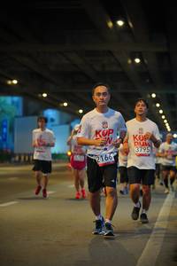 BIB: 3795, 2166
                            <button type="button" onclick="openModal(5886042)" class="btn btn-primary btn-sm float-right btn-popup" data-toggle="modal" data-target=".modal-high-quality">
                        <i class="fas fa-shopping-cart"></i> Add to Cart
                    </button>
                                            <button type="button" onclick="isThisMe(5886042, true)" class="btn btn-success btn-sm float-right btn-popup btn-isme hidden" data-toggle="tooltip" data-placement="bottom" title="นี่คือรูปของคุณใช่ไหม คลิกที่นี่เพื่อเอาเข้าอัลบั้ม">
                        <i class="fas fa-plus"></i> Add to album
                    </button>
                    <button type="button" onclick="isThisMe(5886042, false)" class="btn btn-warning btn-sm float-right btn-popup btn-isnotme hidden">
                        <i class="fas fa-ban"></i> Remove from album
                    </button>