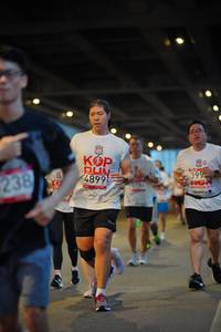 BIB: 4899, 238, 399, 184
                            <button type="button" onclick="openModal(5898089)" class="btn btn-primary btn-sm float-right btn-popup" data-toggle="modal" data-target=".modal-high-quality">
                        <i class="fas fa-shopping-cart"></i> Add to Cart
                    </button>
                                            <button type="button" onclick="isThisMe(5898089, true)" class="btn btn-success btn-sm float-right btn-popup btn-isme hidden" data-toggle="tooltip" data-placement="bottom" title="นี่คือรูปของคุณใช่ไหม คลิกที่นี่เพื่อเอาเข้าอัลบั้ม">
                        <i class="fas fa-plus"></i> Add to album
                    </button>
                    <button type="button" onclick="isThisMe(5898089, false)" class="btn btn-warning btn-sm float-right btn-popup btn-isnotme hidden">
                        <i class="fas fa-ban"></i> Remove from album
                    </button>