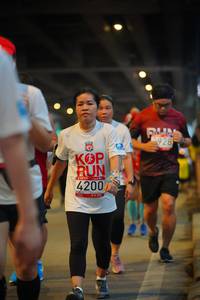 BIB: 928, 4200
                            <button type="button" onclick="openModal(5899256)" class="btn btn-primary btn-sm float-right btn-popup" data-toggle="modal" data-target=".modal-high-quality">
                        <i class="fas fa-shopping-cart"></i> Add to Cart
                    </button>
                                            <button type="button" onclick="isThisMe(5899256, true)" class="btn btn-success btn-sm float-right btn-popup btn-isme hidden" data-toggle="tooltip" data-placement="bottom" title="นี่คือรูปของคุณใช่ไหม คลิกที่นี่เพื่อเอาเข้าอัลบั้ม">
                        <i class="fas fa-plus"></i> Add to album
                    </button>
                    <button type="button" onclick="isThisMe(5899256, false)" class="btn btn-warning btn-sm float-right btn-popup btn-isnotme hidden">
                        <i class="fas fa-ban"></i> Remove from album
                    </button>