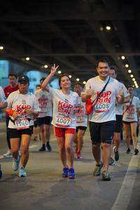 BIB: 4008, 4007, 1940
                            <button type="button" onclick="openModal(5899786)" class="btn btn-primary btn-sm float-right btn-popup" data-toggle="modal" data-target=".modal-high-quality">
                        <i class="fas fa-shopping-cart"></i> Add to Cart
                    </button>
                                            <button type="button" onclick="isThisMe(5899786, true)" class="btn btn-success btn-sm float-right btn-popup btn-isme hidden" data-toggle="tooltip" data-placement="bottom" title="นี่คือรูปของคุณใช่ไหม คลิกที่นี่เพื่อเอาเข้าอัลบั้ม">
                        <i class="fas fa-plus"></i> Add to album
                    </button>
                    <button type="button" onclick="isThisMe(5899786, false)" class="btn btn-warning btn-sm float-right btn-popup btn-isnotme hidden">
                        <i class="fas fa-ban"></i> Remove from album
                    </button>