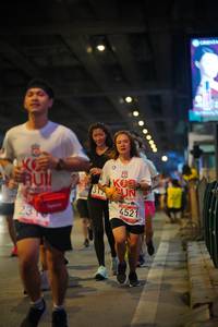 BIB: 317, 4521
                            <button type="button" onclick="openModal(5923508)" class="btn btn-primary btn-sm float-right btn-popup" data-toggle="modal" data-target=".modal-high-quality">
                        <i class="fas fa-shopping-cart"></i> Add to Cart
                    </button>
                                            <button type="button" onclick="isThisMe(5923508, true)" class="btn btn-success btn-sm float-right btn-popup btn-isme hidden" data-toggle="tooltip" data-placement="bottom" title="นี่คือรูปของคุณใช่ไหม คลิกที่นี่เพื่อเอาเข้าอัลบั้ม">
                        <i class="fas fa-plus"></i> Add to album
                    </button>
                    <button type="button" onclick="isThisMe(5923508, false)" class="btn btn-warning btn-sm float-right btn-popup btn-isnotme hidden">
                        <i class="fas fa-ban"></i> Remove from album
                    </button>