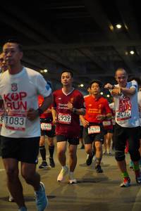 BIB: 1083, 3475, 2939, 2440, 439
                            <button type="button" onclick="openModal(5926845)" class="btn btn-primary btn-sm float-right btn-popup" data-toggle="modal" data-target=".modal-high-quality">
                        <i class="fas fa-shopping-cart"></i> Add to Cart
                    </button>
                                            <button type="button" onclick="isThisMe(5926845, true)" class="btn btn-success btn-sm float-right btn-popup btn-isme hidden" data-toggle="tooltip" data-placement="bottom" title="นี่คือรูปของคุณใช่ไหม คลิกที่นี่เพื่อเอาเข้าอัลบั้ม">
                        <i class="fas fa-plus"></i> Add to album
                    </button>
                    <button type="button" onclick="isThisMe(5926845, false)" class="btn btn-warning btn-sm float-right btn-popup btn-isnotme hidden">
                        <i class="fas fa-ban"></i> Remove from album
                    </button>