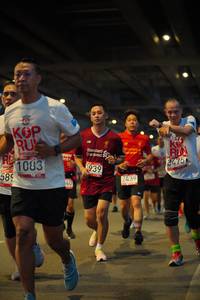 BIB: 3415, 1083, 589, 939, 2439
                            <button type="button" onclick="openModal(5926856)" class="btn btn-primary btn-sm float-right btn-popup" data-toggle="modal" data-target=".modal-high-quality">
                        <i class="fas fa-shopping-cart"></i> Add to Cart
                    </button>
                                            <button type="button" onclick="isThisMe(5926856, true)" class="btn btn-success btn-sm float-right btn-popup btn-isme hidden" data-toggle="tooltip" data-placement="bottom" title="นี่คือรูปของคุณใช่ไหม คลิกที่นี่เพื่อเอาเข้าอัลบั้ม">
                        <i class="fas fa-plus"></i> Add to album
                    </button>
                    <button type="button" onclick="isThisMe(5926856, false)" class="btn btn-warning btn-sm float-right btn-popup btn-isnotme hidden">
                        <i class="fas fa-ban"></i> Remove from album
                    </button>