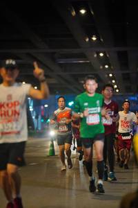 BIB: 522, 756, 2511
                            <button type="button" onclick="openModal(5910657)" class="btn btn-primary btn-sm float-right btn-popup" data-toggle="modal" data-target=".modal-high-quality">
                        <i class="fas fa-shopping-cart"></i> Add to Cart
                    </button>
                                            <button type="button" onclick="isThisMe(5910657, true)" class="btn btn-success btn-sm float-right btn-popup btn-isme hidden" data-toggle="tooltip" data-placement="bottom" title="นี่คือรูปของคุณใช่ไหม คลิกที่นี่เพื่อเอาเข้าอัลบั้ม">
                        <i class="fas fa-plus"></i> Add to album
                    </button>
                    <button type="button" onclick="isThisMe(5910657, false)" class="btn btn-warning btn-sm float-right btn-popup btn-isnotme hidden">
                        <i class="fas fa-ban"></i> Remove from album
                    </button>