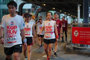 BIB: 3921, 2302, 4126
                            <button type="button" onclick="openModal(5875915)" class="btn btn-primary btn-sm float-right btn-popup" data-toggle="modal" data-target=".modal-high-quality">
                        <i class="fas fa-shopping-cart"></i> Add to Cart
                    </button>
                                            <button type="button" onclick="isThisMe(5875915, true)" class="btn btn-success btn-sm float-right btn-popup btn-isme hidden" data-toggle="tooltip" data-placement="bottom" title="นี่คือรูปของคุณใช่ไหม คลิกที่นี่เพื่อเอาเข้าอัลบั้ม">
                        <i class="fas fa-plus"></i> Add to album
                    </button>
                    <button type="button" onclick="isThisMe(5875915, false)" class="btn btn-warning btn-sm float-right btn-popup btn-isnotme hidden">
                        <i class="fas fa-ban"></i> Remove from album
                    </button>