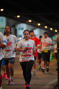 BIB: 4240, 4239
                            <button type="button" onclick="openModal(5876736)" class="btn btn-primary btn-sm float-right btn-popup" data-toggle="modal" data-target=".modal-high-quality">
                        <i class="fas fa-shopping-cart"></i> Add to Cart
                    </button>
                                            <button type="button" onclick="isThisMe(5876736, true)" class="btn btn-success btn-sm float-right btn-popup btn-isme hidden" data-toggle="tooltip" data-placement="bottom" title="นี่คือรูปของคุณใช่ไหม คลิกที่นี่เพื่อเอาเข้าอัลบั้ม">
                        <i class="fas fa-plus"></i> Add to album
                    </button>
                    <button type="button" onclick="isThisMe(5876736, false)" class="btn btn-warning btn-sm float-right btn-popup btn-isnotme hidden">
                        <i class="fas fa-ban"></i> Remove from album
                    </button>