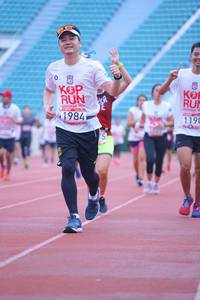 BIB: 010, 1984, 119
                            <button type="button" onclick="openModal(5964264)" class="btn btn-primary btn-sm float-right btn-popup" data-toggle="modal" data-target=".modal-high-quality">
                        <i class="fas fa-shopping-cart"></i> Add to Cart
                    </button>
                                            <button type="button" onclick="isThisMe(5964264, true)" class="btn btn-success btn-sm float-right btn-popup btn-isme hidden" data-toggle="tooltip" data-placement="bottom" title="นี่คือรูปของคุณใช่ไหม คลิกที่นี่เพื่อเอาเข้าอัลบั้ม">
                        <i class="fas fa-plus"></i> Add to album
                    </button>
                    <button type="button" onclick="isThisMe(5964264, false)" class="btn btn-warning btn-sm float-right btn-popup btn-isnotme hidden">
                        <i class="fas fa-ban"></i> Remove from album
                    </button>