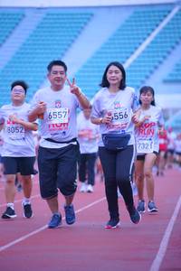 BIB: 6557, 556, 8052, 7321
                            <button type="button" onclick="openModal(5955309)" class="btn btn-primary btn-sm float-right btn-popup" data-toggle="modal" data-target=".modal-high-quality">
                        <i class="fas fa-shopping-cart"></i> Add to Cart
                    </button>
                                            <button type="button" onclick="isThisMe(5955309, true)" class="btn btn-success btn-sm float-right btn-popup btn-isme hidden" data-toggle="tooltip" data-placement="bottom" title="นี่คือรูปของคุณใช่ไหม คลิกที่นี่เพื่อเอาเข้าอัลบั้ม">
                        <i class="fas fa-plus"></i> Add to album
                    </button>
                    <button type="button" onclick="isThisMe(5955309, false)" class="btn btn-warning btn-sm float-right btn-popup btn-isnotme hidden">
                        <i class="fas fa-ban"></i> Remove from album
                    </button>