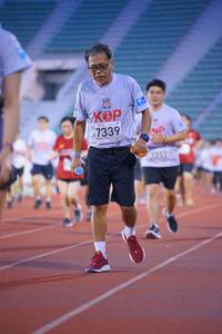 BIB: 7339, 717
                            <button type="button" onclick="openModal(5949214)" class="btn btn-primary btn-sm float-right btn-popup" data-toggle="modal" data-target=".modal-high-quality">
                        <i class="fas fa-shopping-cart"></i> Add to Cart
                    </button>
                                            <button type="button" onclick="isThisMe(5949214, true)" class="btn btn-success btn-sm float-right btn-popup btn-isme hidden" data-toggle="tooltip" data-placement="bottom" title="นี่คือรูปของคุณใช่ไหม คลิกที่นี่เพื่อเอาเข้าอัลบั้ม">
                        <i class="fas fa-plus"></i> Add to album
                    </button>
                    <button type="button" onclick="isThisMe(5949214, false)" class="btn btn-warning btn-sm float-right btn-popup btn-isnotme hidden">
                        <i class="fas fa-ban"></i> Remove from album
                    </button>