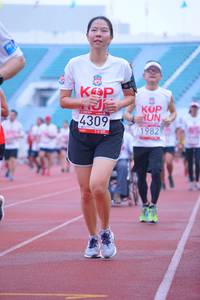 BIB: 1982, 4309
                            <button type="button" onclick="openModal(5963841)" class="btn btn-primary btn-sm float-right btn-popup" data-toggle="modal" data-target=".modal-high-quality">
                        <i class="fas fa-shopping-cart"></i> Add to Cart
                    </button>
                                            <button type="button" onclick="isThisMe(5963841, true)" class="btn btn-success btn-sm float-right btn-popup btn-isme hidden" data-toggle="tooltip" data-placement="bottom" title="นี่คือรูปของคุณใช่ไหม คลิกที่นี่เพื่อเอาเข้าอัลบั้ม">
                        <i class="fas fa-plus"></i> Add to album
                    </button>
                    <button type="button" onclick="isThisMe(5963841, false)" class="btn btn-warning btn-sm float-right btn-popup btn-isnotme hidden">
                        <i class="fas fa-ban"></i> Remove from album
                    </button>