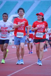 BIB: 6559, 6558, 3095
                            <button type="button" onclick="openModal(5959806)" class="btn btn-primary btn-sm float-right btn-popup" data-toggle="modal" data-target=".modal-high-quality">
                        <i class="fas fa-shopping-cart"></i> Add to Cart
                    </button>
                                            <button type="button" onclick="isThisMe(5959806, true)" class="btn btn-success btn-sm float-right btn-popup btn-isme hidden" data-toggle="tooltip" data-placement="bottom" title="นี่คือรูปของคุณใช่ไหม คลิกที่นี่เพื่อเอาเข้าอัลบั้ม">
                        <i class="fas fa-plus"></i> Add to album
                    </button>
                    <button type="button" onclick="isThisMe(5959806, false)" class="btn btn-warning btn-sm float-right btn-popup btn-isnotme hidden">
                        <i class="fas fa-ban"></i> Remove from album
                    </button>