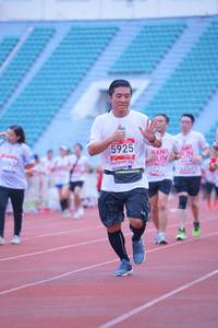 BIB: 5925, 043, 5020
                            <button type="button" onclick="openModal(5963356)" class="btn btn-primary btn-sm float-right btn-popup" data-toggle="modal" data-target=".modal-high-quality">
                        <i class="fas fa-shopping-cart"></i> Add to Cart
                    </button>
                                            <button type="button" onclick="isThisMe(5963356, true)" class="btn btn-success btn-sm float-right btn-popup btn-isme hidden" data-toggle="tooltip" data-placement="bottom" title="นี่คือรูปของคุณใช่ไหม คลิกที่นี่เพื่อเอาเข้าอัลบั้ม">
                        <i class="fas fa-plus"></i> Add to album
                    </button>
                    <button type="button" onclick="isThisMe(5963356, false)" class="btn btn-warning btn-sm float-right btn-popup btn-isnotme hidden">
                        <i class="fas fa-ban"></i> Remove from album
                    </button>