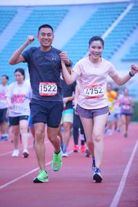 BIB: 1522, 4752, 112
                            <button type="button" onclick="openModal(5955921)" class="btn btn-primary btn-sm float-right btn-popup" data-toggle="modal" data-target=".modal-high-quality">
                        <i class="fas fa-shopping-cart"></i> Add to Cart
                    </button>
                                            <button type="button" onclick="isThisMe(5955921, true)" class="btn btn-success btn-sm float-right btn-popup btn-isme hidden" data-toggle="tooltip" data-placement="bottom" title="นี่คือรูปของคุณใช่ไหม คลิกที่นี่เพื่อเอาเข้าอัลบั้ม">
                        <i class="fas fa-plus"></i> Add to album
                    </button>
                    <button type="button" onclick="isThisMe(5955921, false)" class="btn btn-warning btn-sm float-right btn-popup btn-isnotme hidden">
                        <i class="fas fa-ban"></i> Remove from album
                    </button>