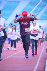 BIB: 4739, 7059
                            <button type="button" onclick="openModal(5956847)" class="btn btn-primary btn-sm float-right btn-popup" data-toggle="modal" data-target=".modal-high-quality">
                        <i class="fas fa-shopping-cart"></i> Add to Cart
                    </button>
                                            <button type="button" onclick="isThisMe(5956847, true)" class="btn btn-success btn-sm float-right btn-popup btn-isme hidden" data-toggle="tooltip" data-placement="bottom" title="นี่คือรูปของคุณใช่ไหม คลิกที่นี่เพื่อเอาเข้าอัลบั้ม">
                        <i class="fas fa-plus"></i> Add to album
                    </button>
                    <button type="button" onclick="isThisMe(5956847, false)" class="btn btn-warning btn-sm float-right btn-popup btn-isnotme hidden">
                        <i class="fas fa-ban"></i> Remove from album
                    </button>